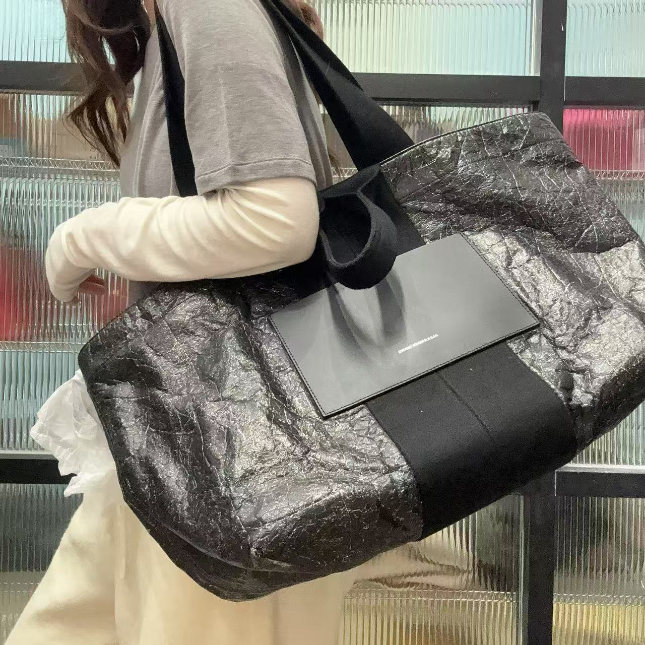 95新  【蕾】 75 0324 亚历山大王爆裂纹黑色托特