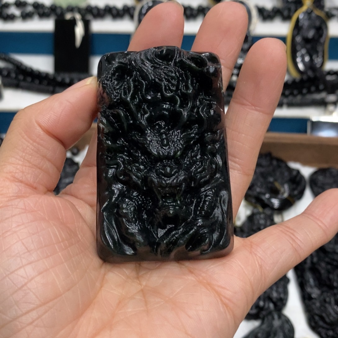 研***蛇纹石玉未镶嵌吊坠