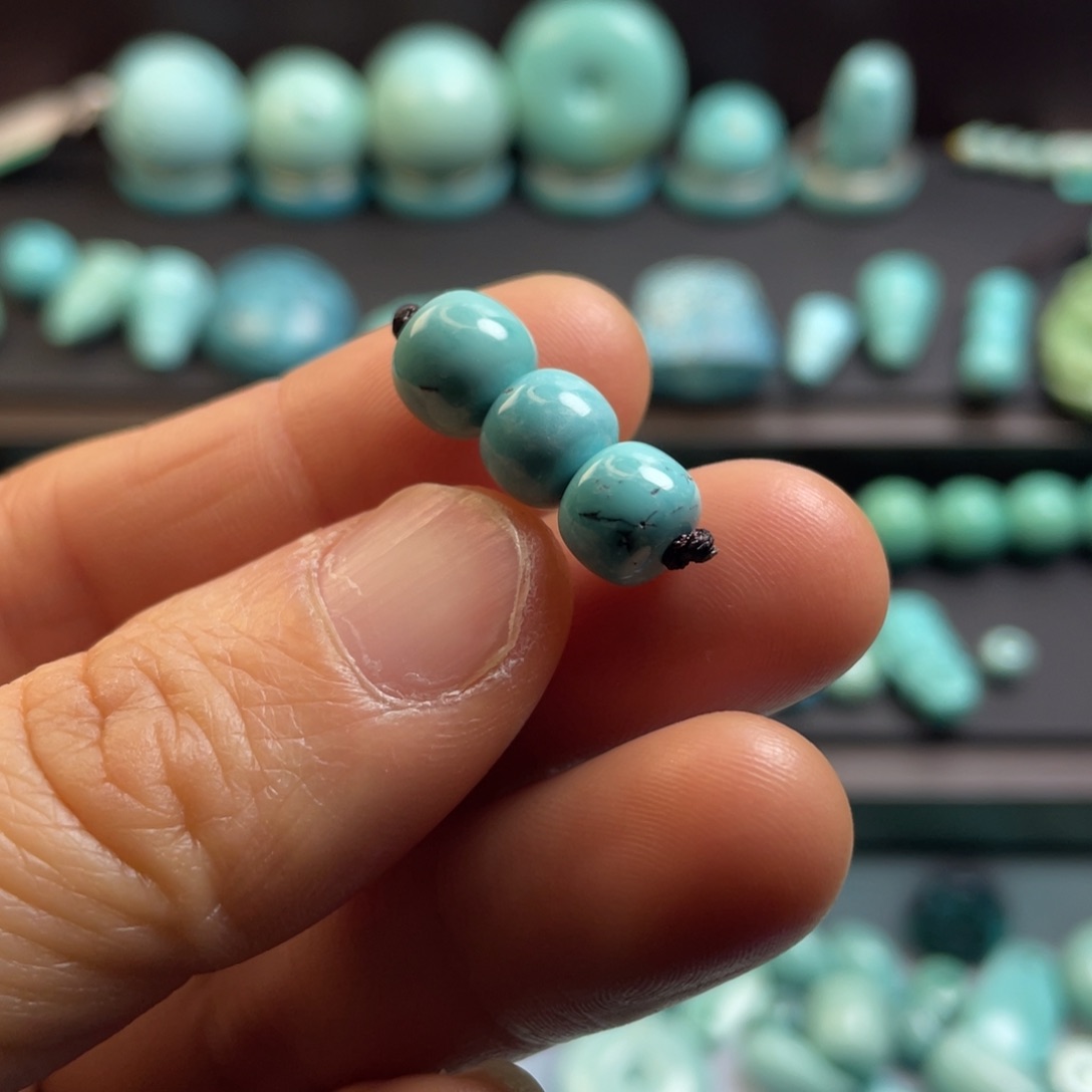 绿松石颈饰未镶嵌