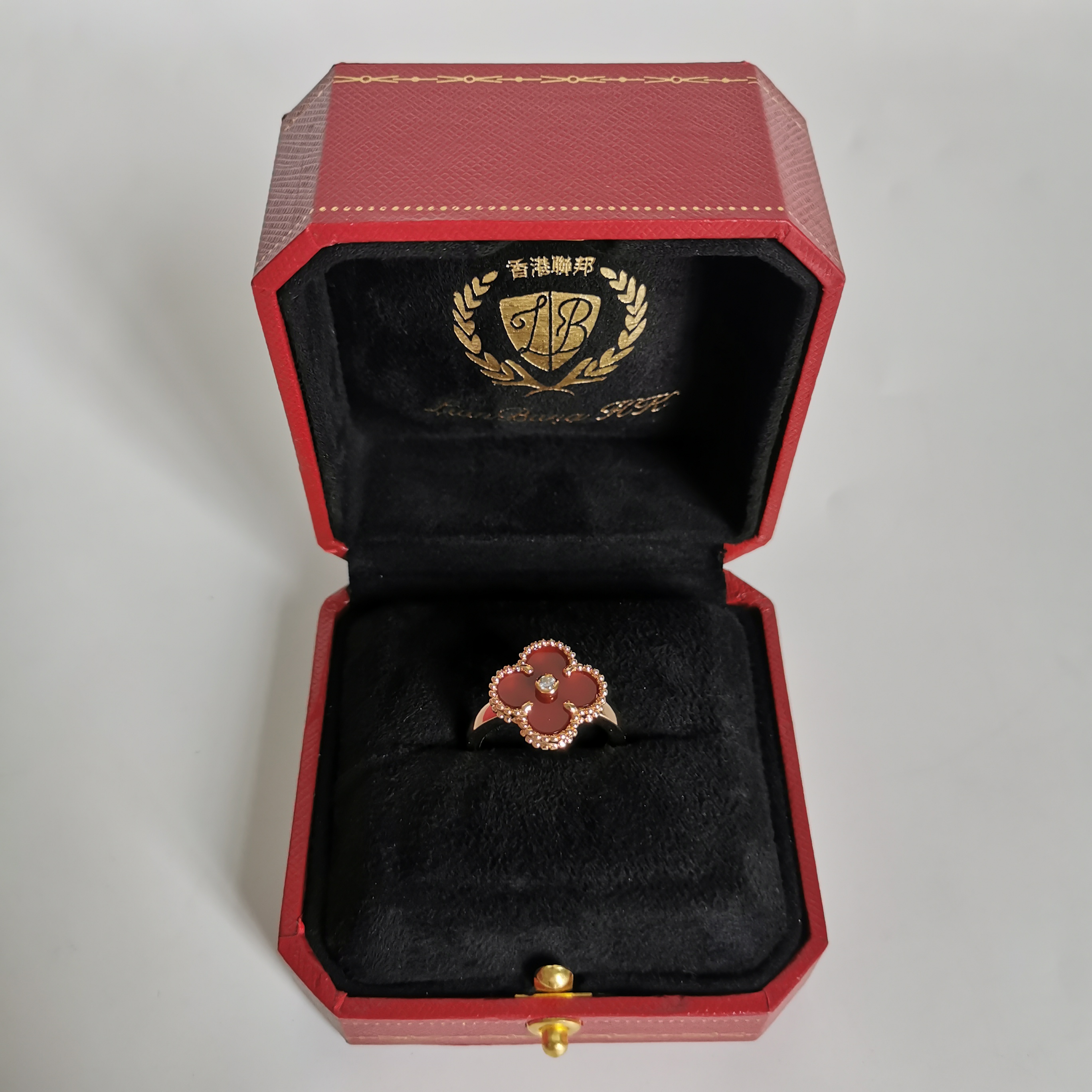 1558戒指--时尚优雅设计戒指赠礼盒