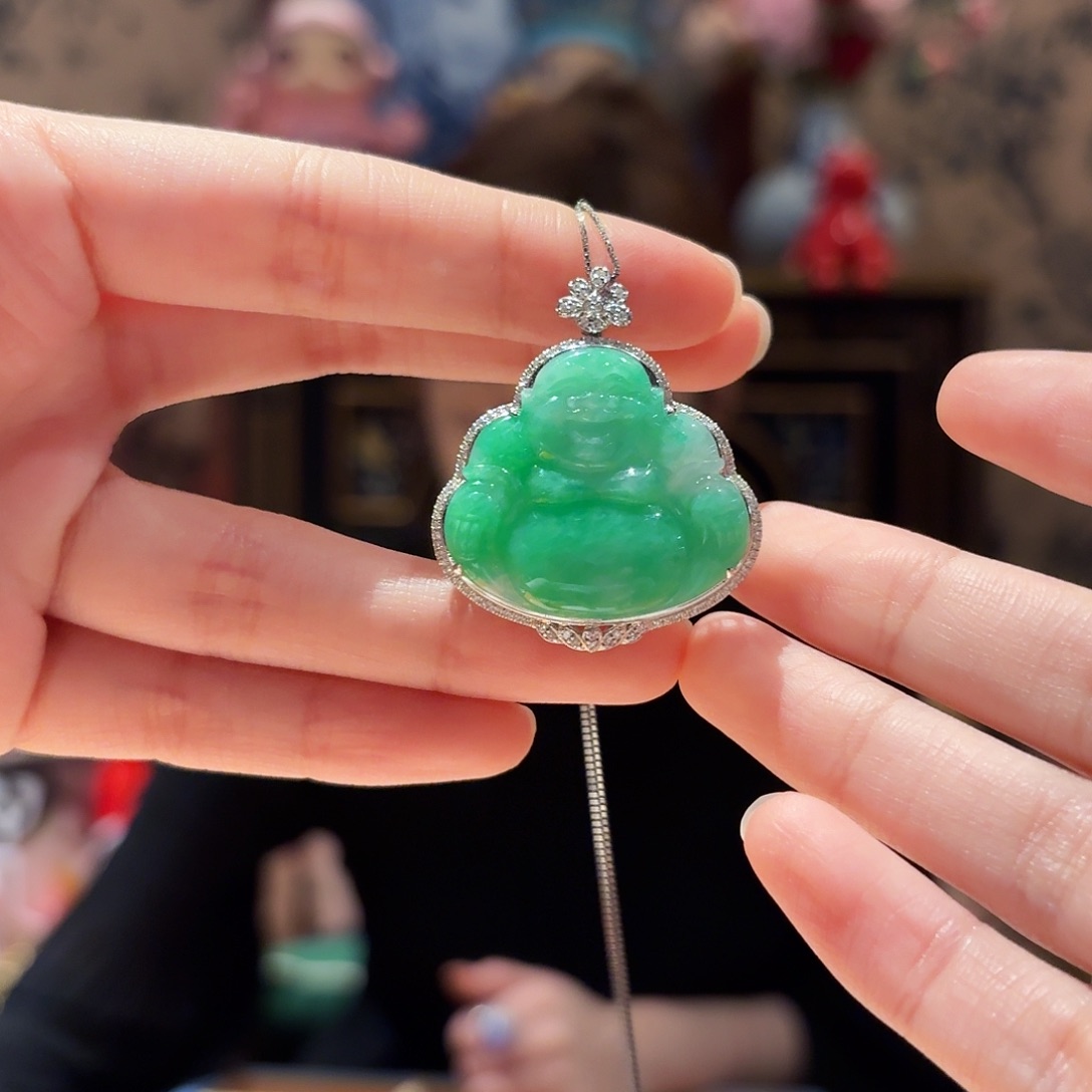 翡翠吊坠(赠链)18K金镶嵌
