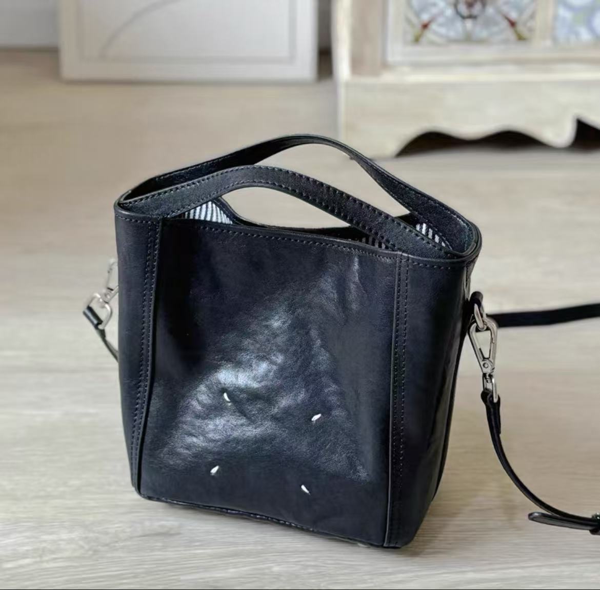 高品质时尚百搭单肩斜挎女包1216（22*18cm）