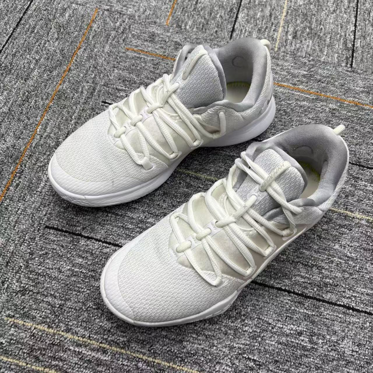 40码 Hyperdunk 2018 白色 实战篮球鞋/参考价709