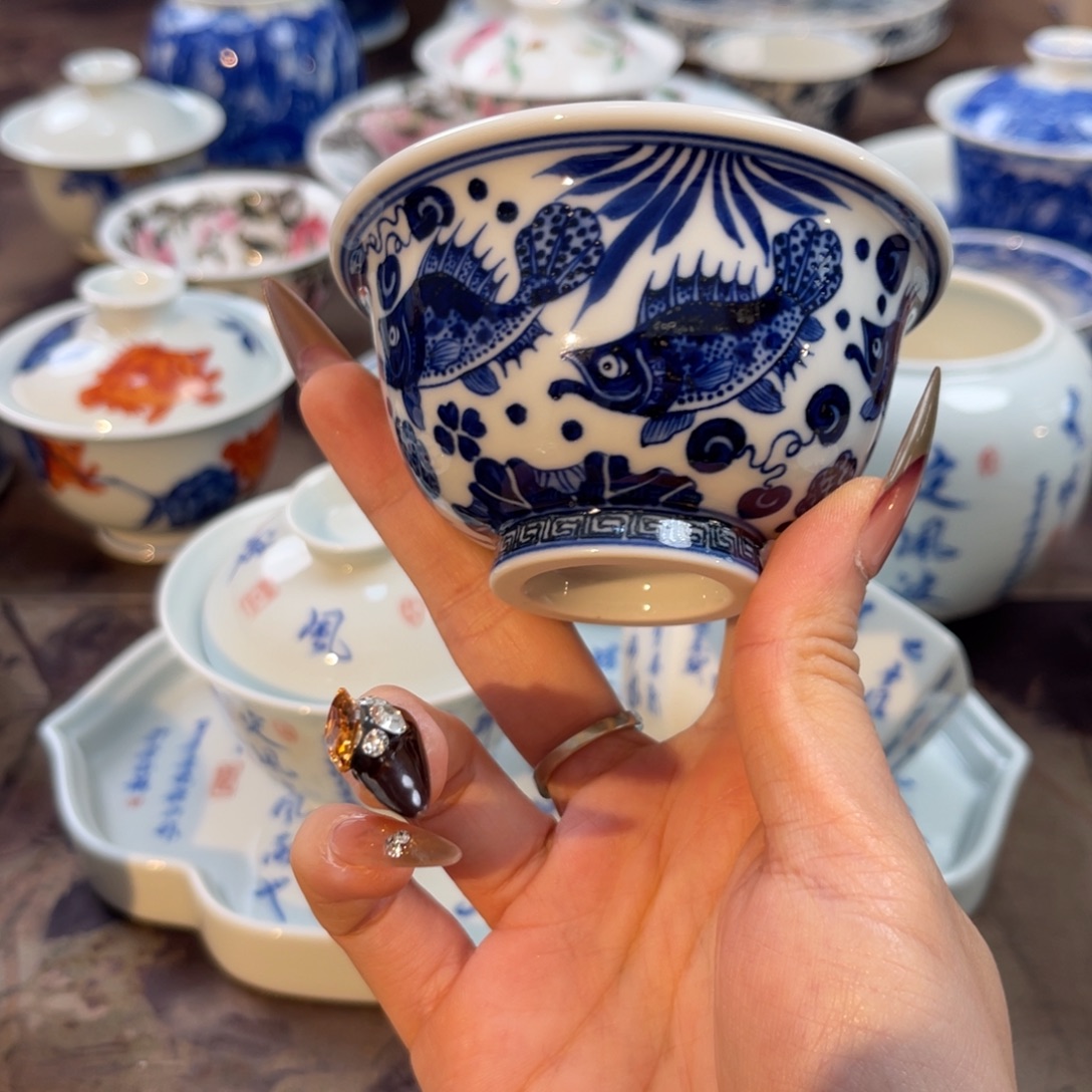 瓷片闪闪闪闪闪闪闪闪闪闪