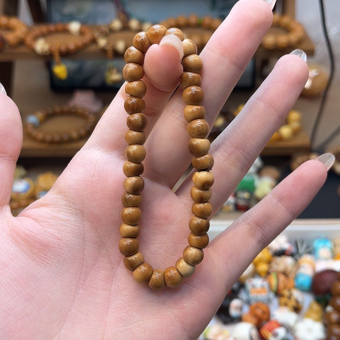 库克手串小****?卡7素圈手串