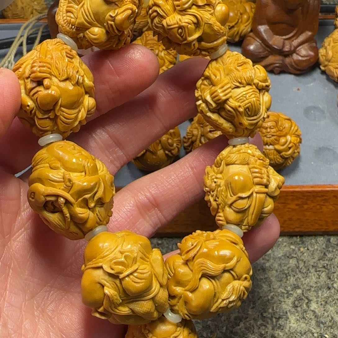 橄榄核吊坠寂**旅……………………