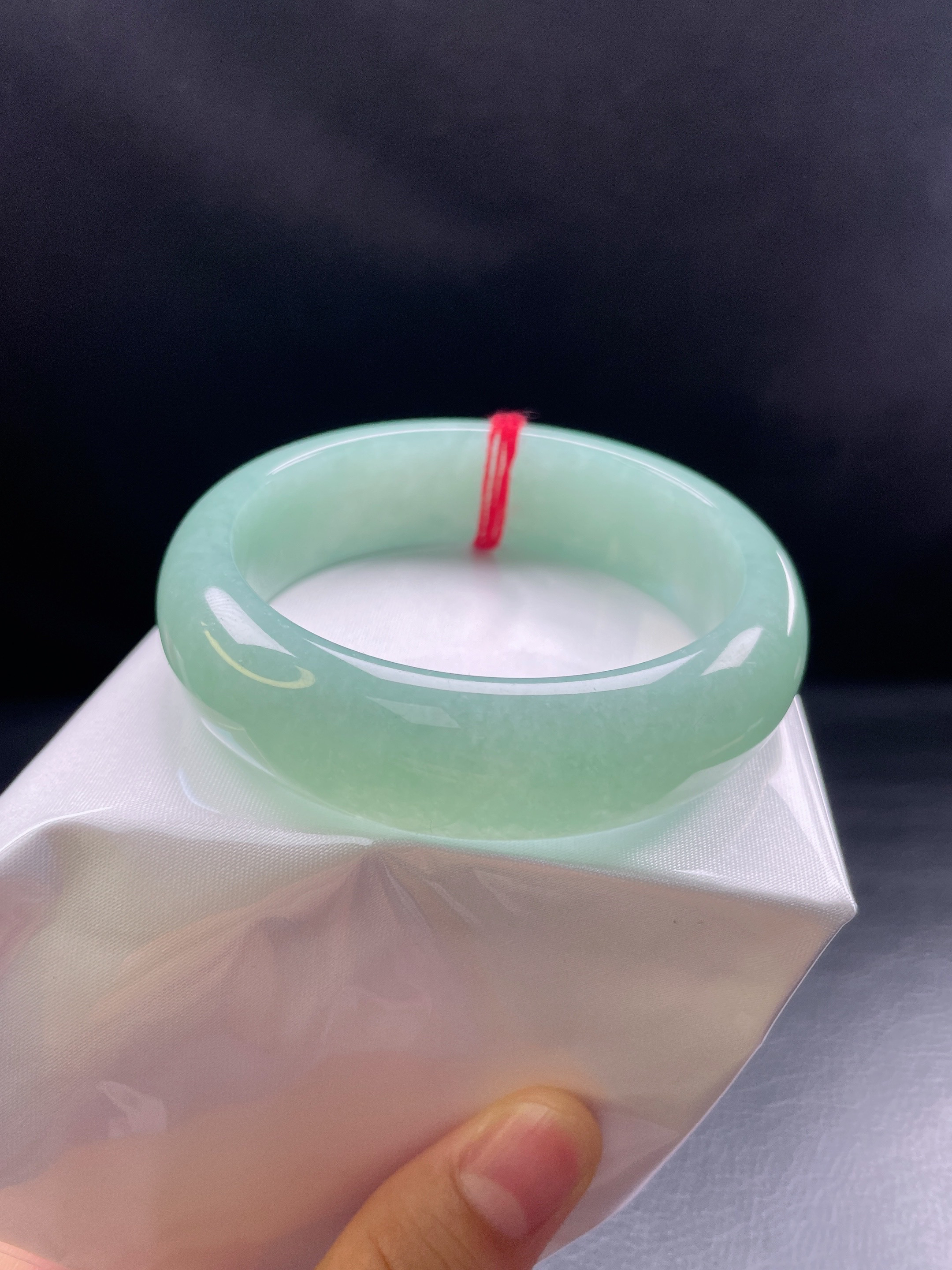 58圈糯化满绿宽边轮胎手镯 有纹