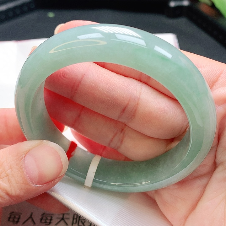 翡翠手镯未镶嵌轮胎56