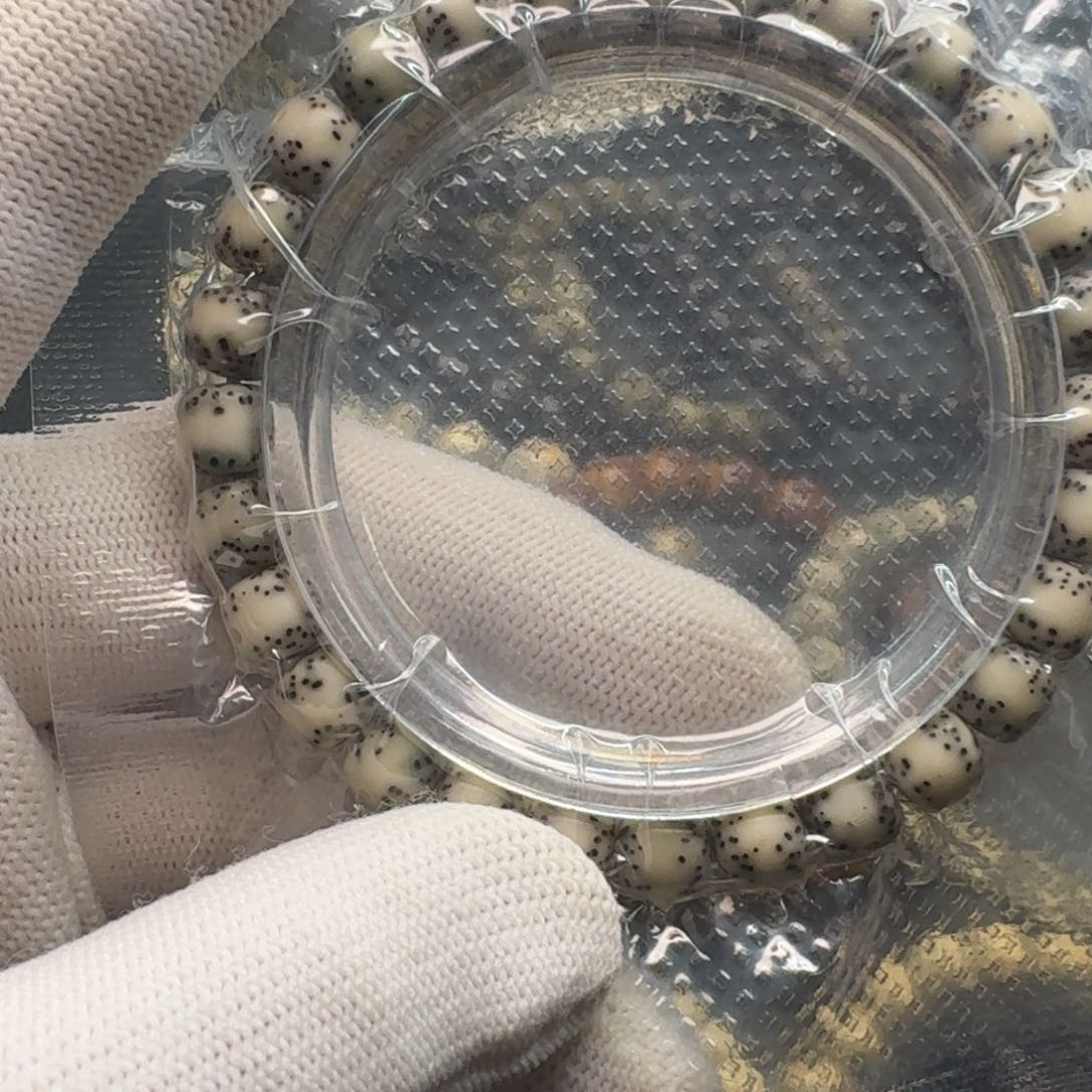 星月菩提吊坠8.7小通体一线天