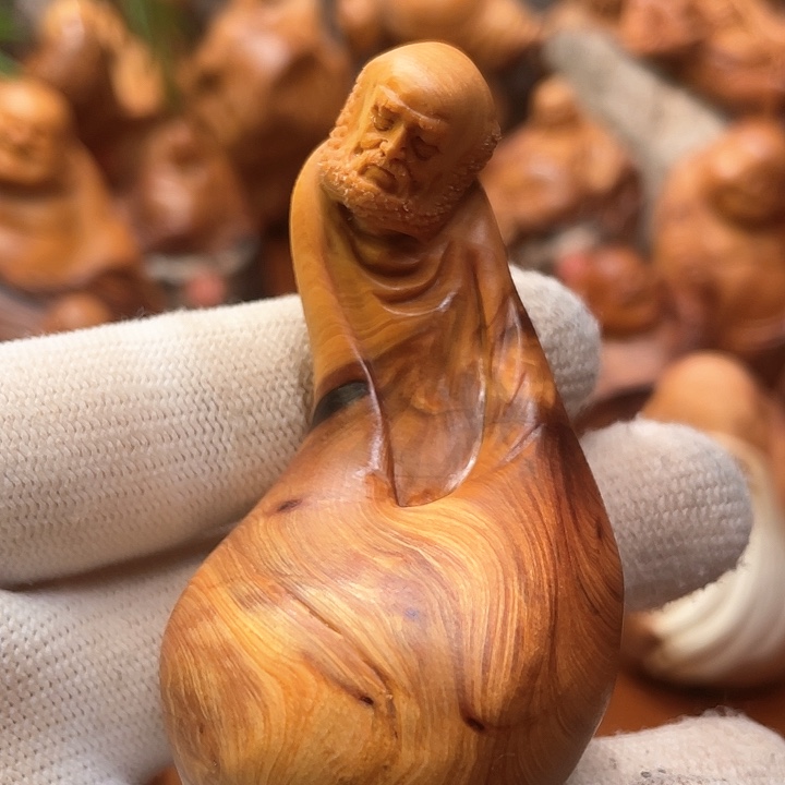 柏木（崖柏）Jjjhhjjjhvvv