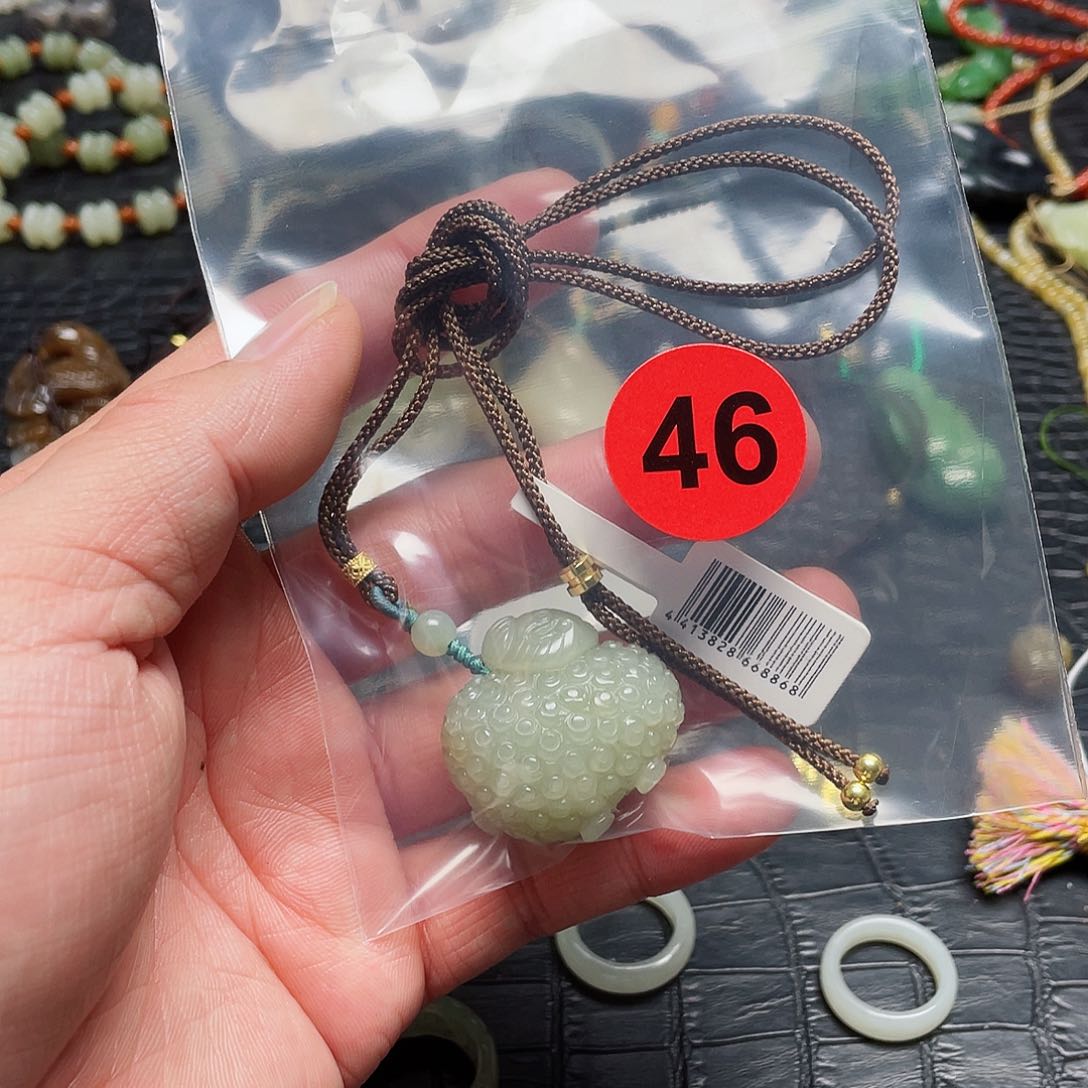 白玉菩提吊坠西****笑