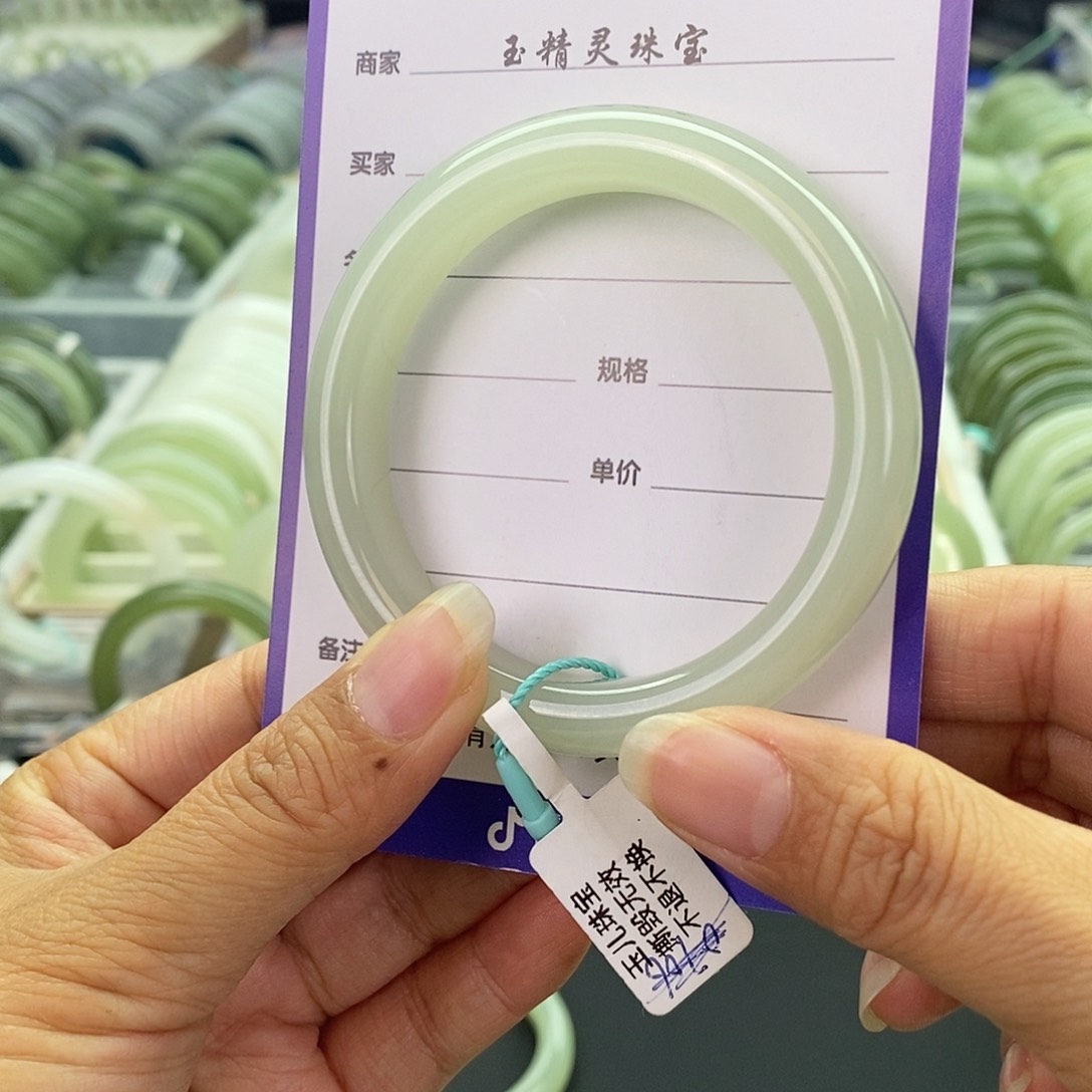 和田玉未镶嵌和田玉手镯54.5