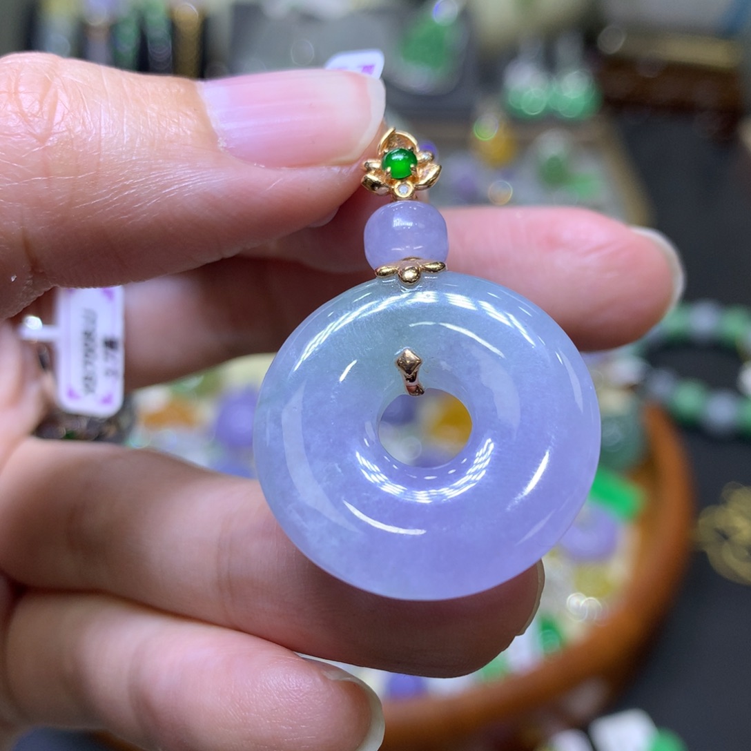 翡翠颈饰18K金镶嵌翡翠吊坠项链