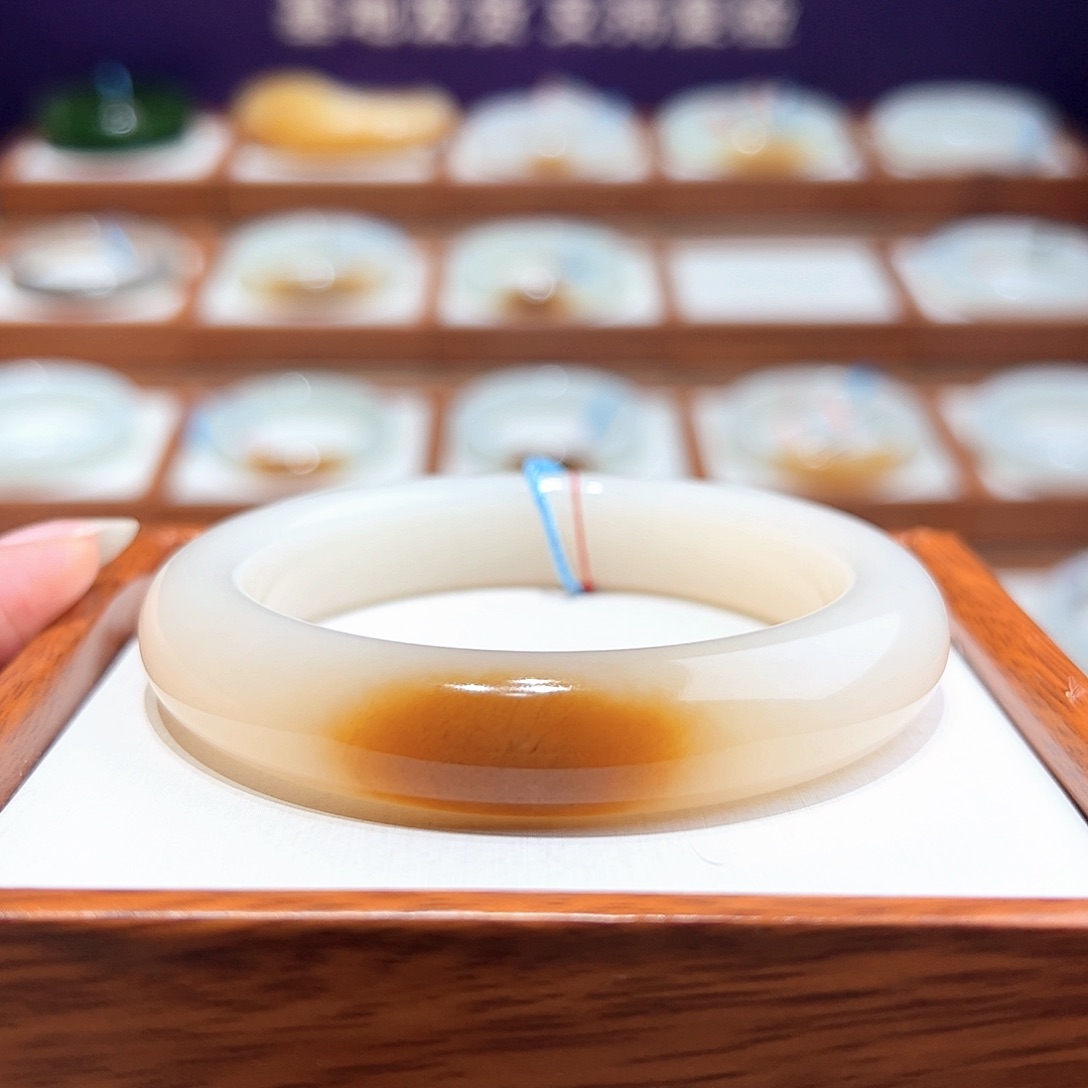 和田玉手镯56/57未镶嵌