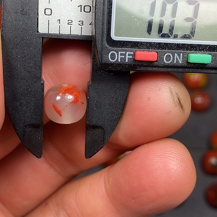 南红玛瑙未镶嵌车挂