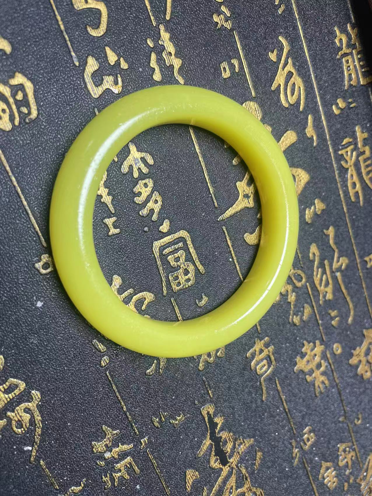新疆和田玉糖白手镯