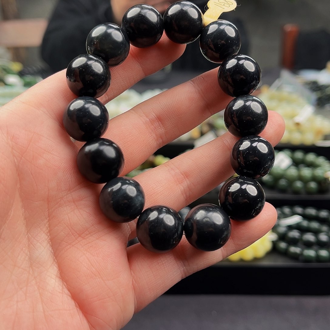 和田玉手串未镶嵌