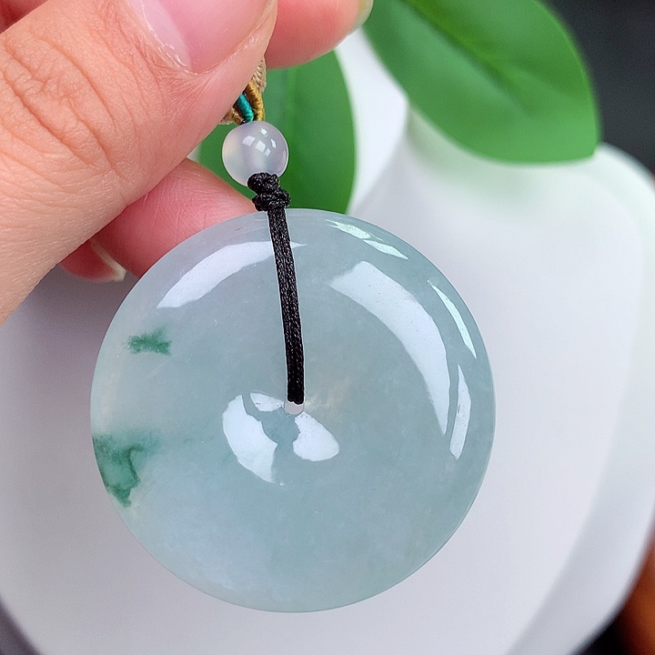 颈饰未镶嵌翡翠平安扣 37.7x6.2mm