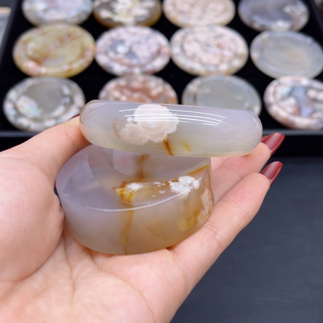 玛瑙/玉髓手镯未镶嵌57