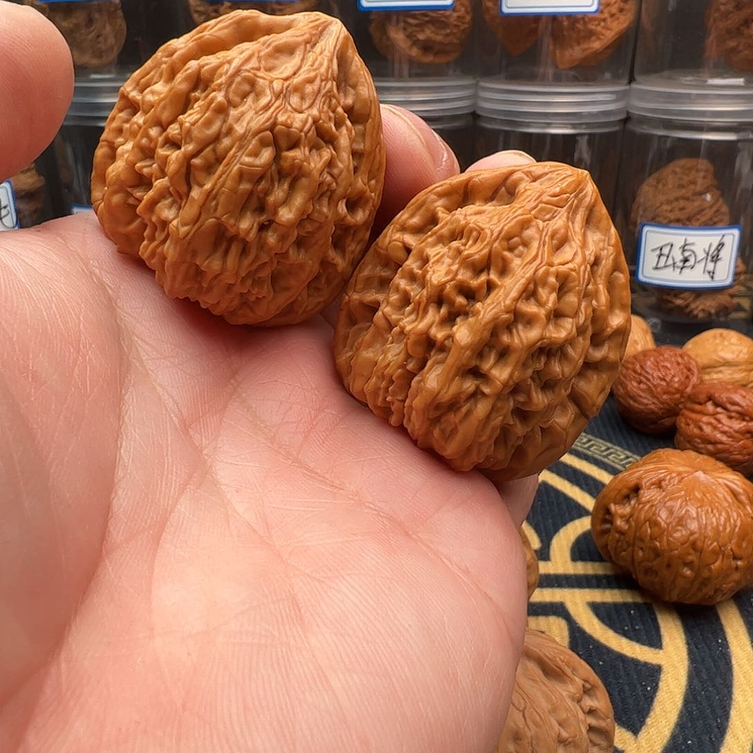 文玩核桃吊坠40蓟县虎头王