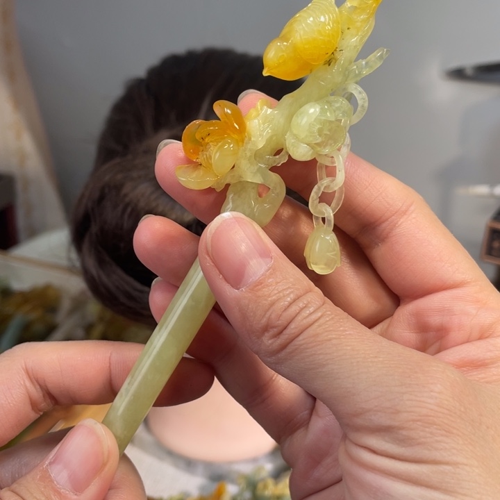 蛇纹石玉发饰未镶嵌可*?