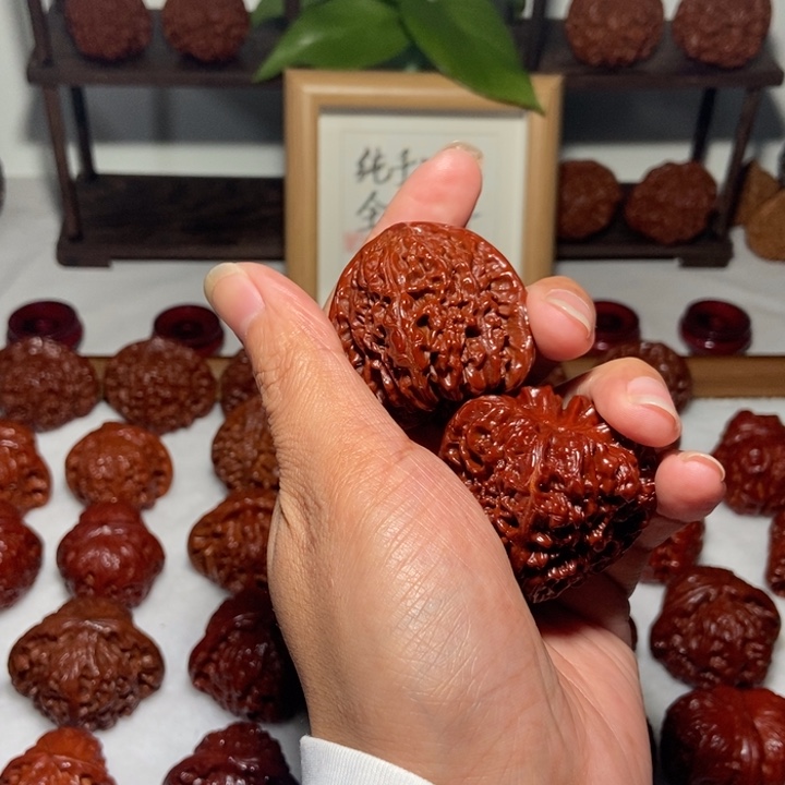 孙***跶吊坠文玩核桃南疆