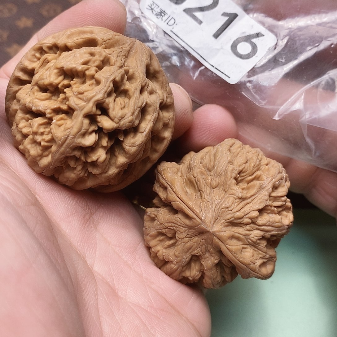 把件文玩核桃大粗筋45尺。   