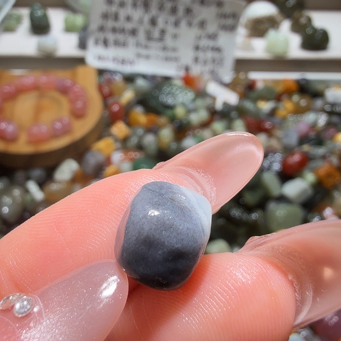 和田玉未镶嵌珠宝奇石