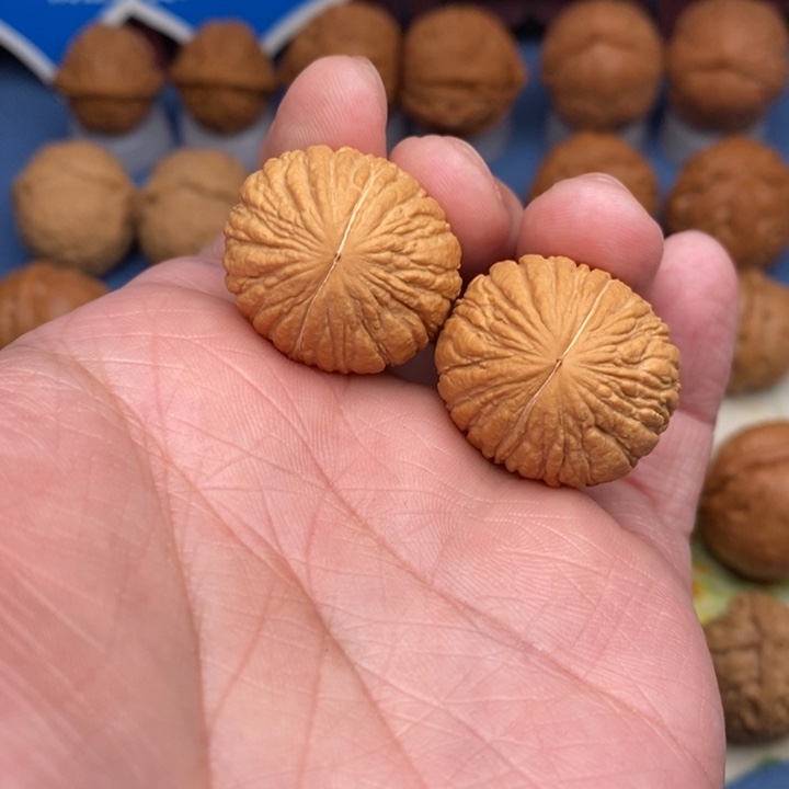 文玩核桃把件虎头