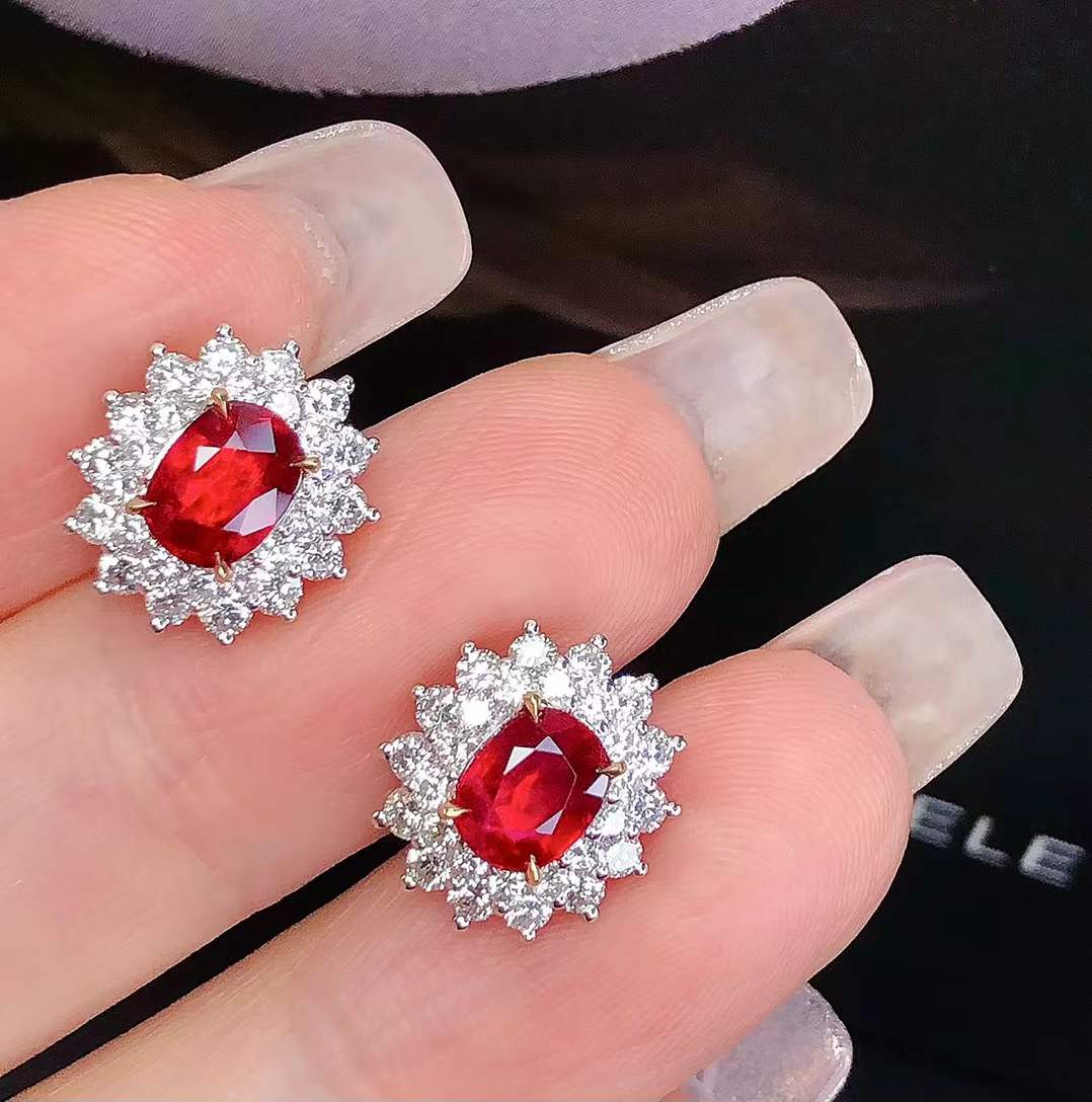 18K金天然无烧红宝石耳钉鸽血红色主石2.03克拉双圈钻石戴妃款