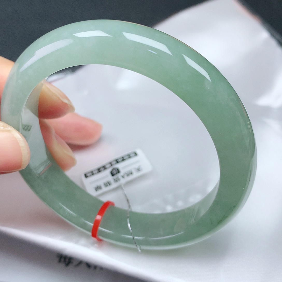 翡翠手镯未镶嵌57+圈