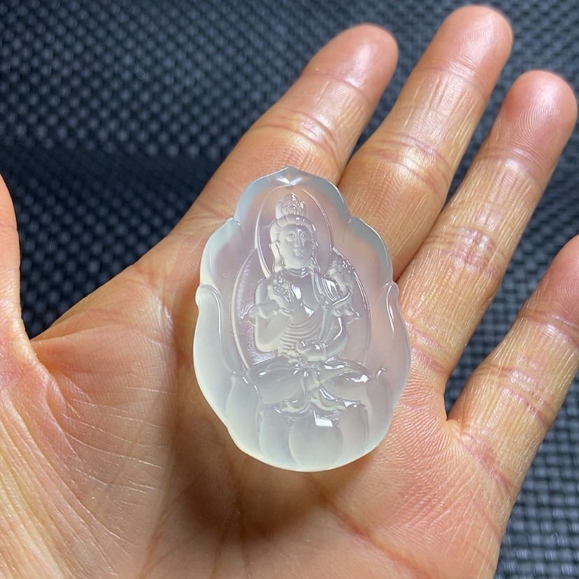 【闪购商品】未镶嵌蛇纹石玉颈饰奔