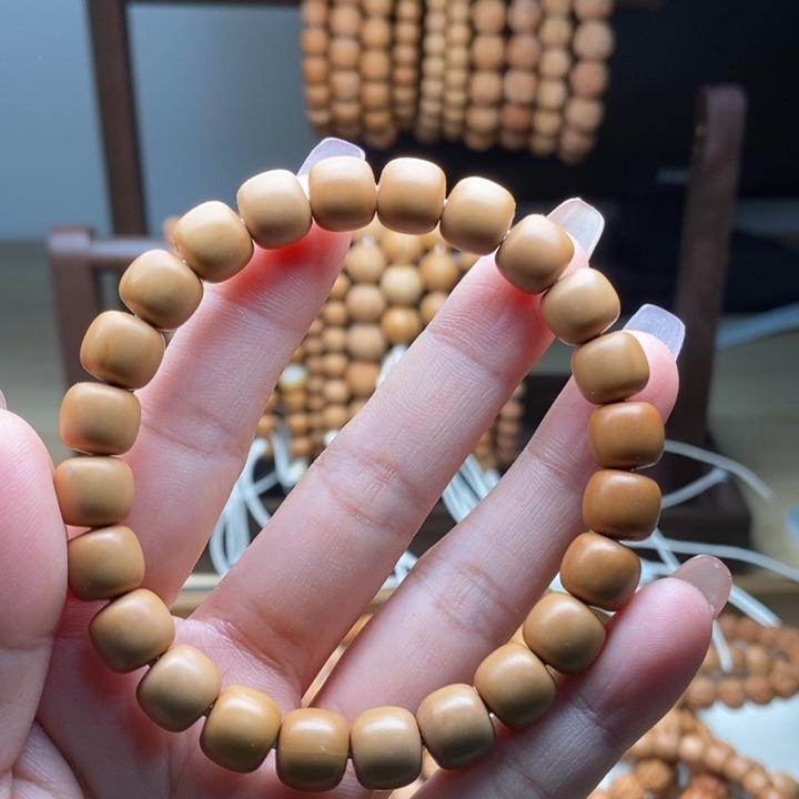 吊坠猴头核桃道珠：二等反油