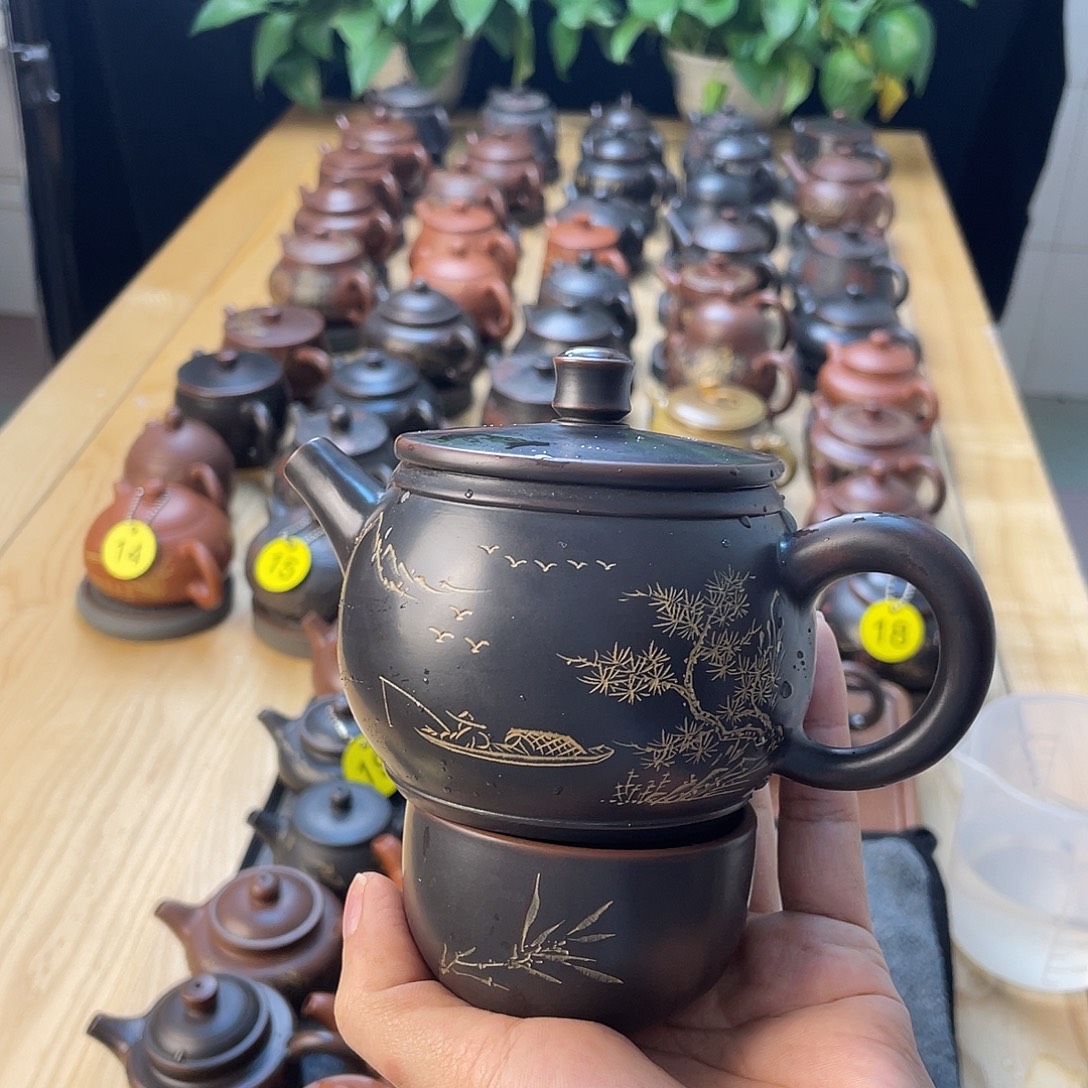 y***i泥塑福利壶无礼盒装