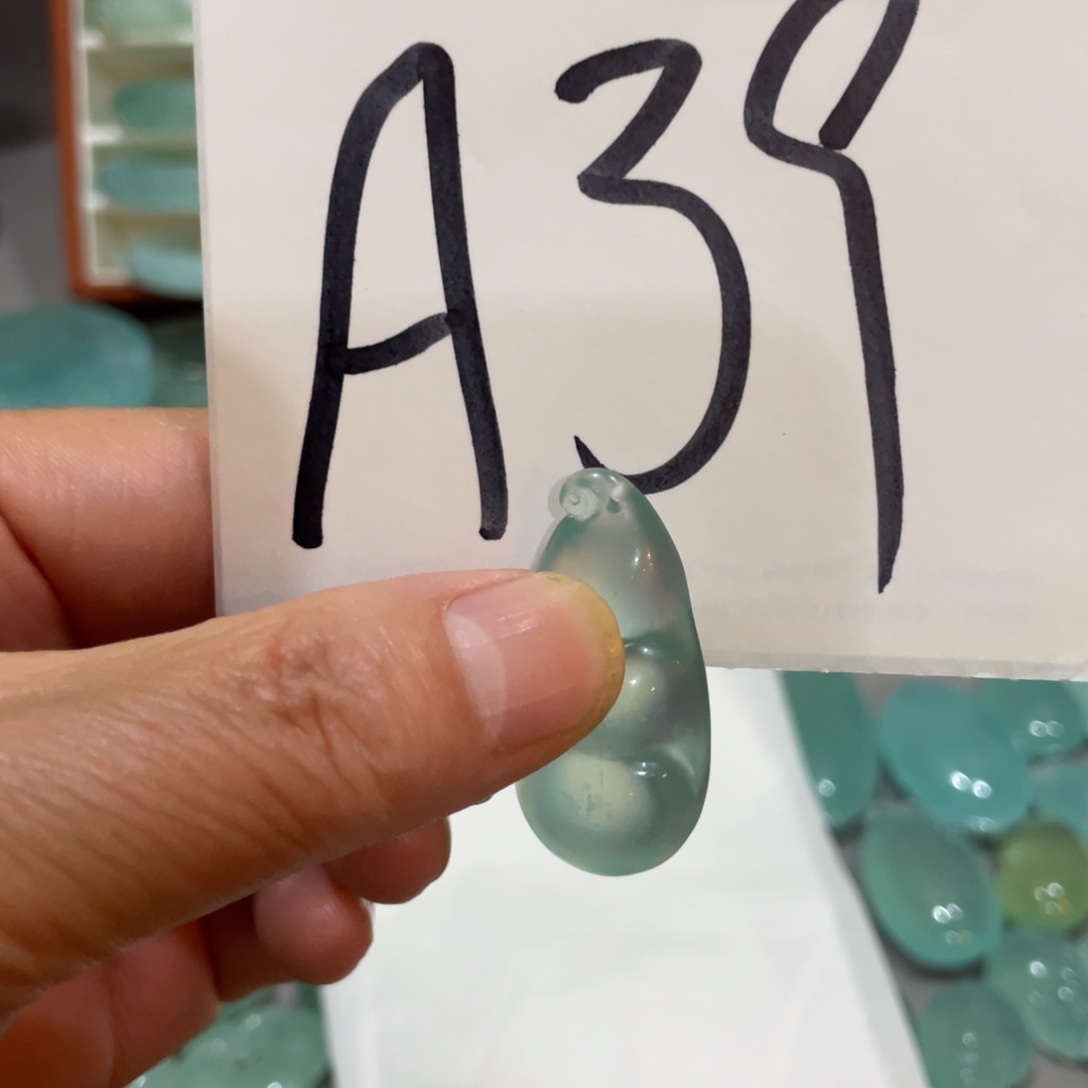 小***巴蛇纹石玉合金颈饰