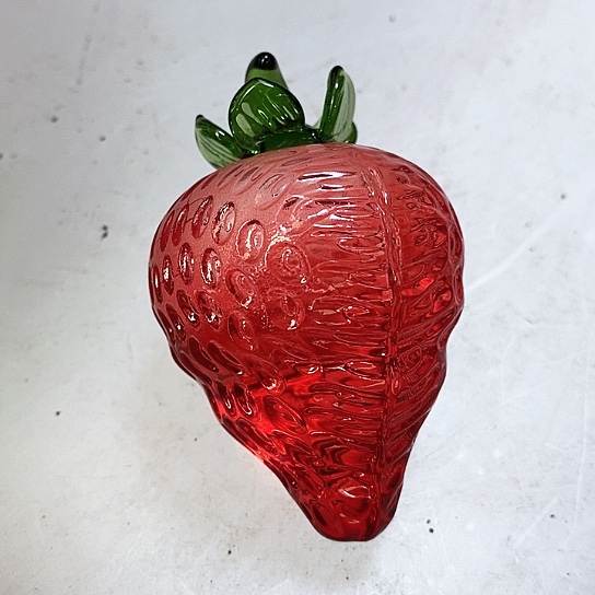 草莓高5厘米宽5厘米