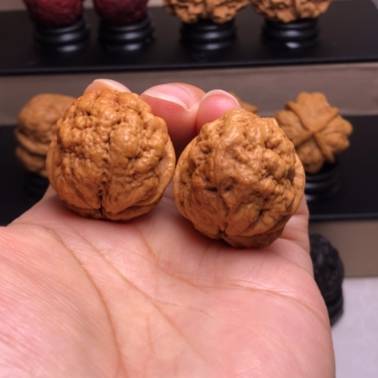 文玩核桃把件血舍利25