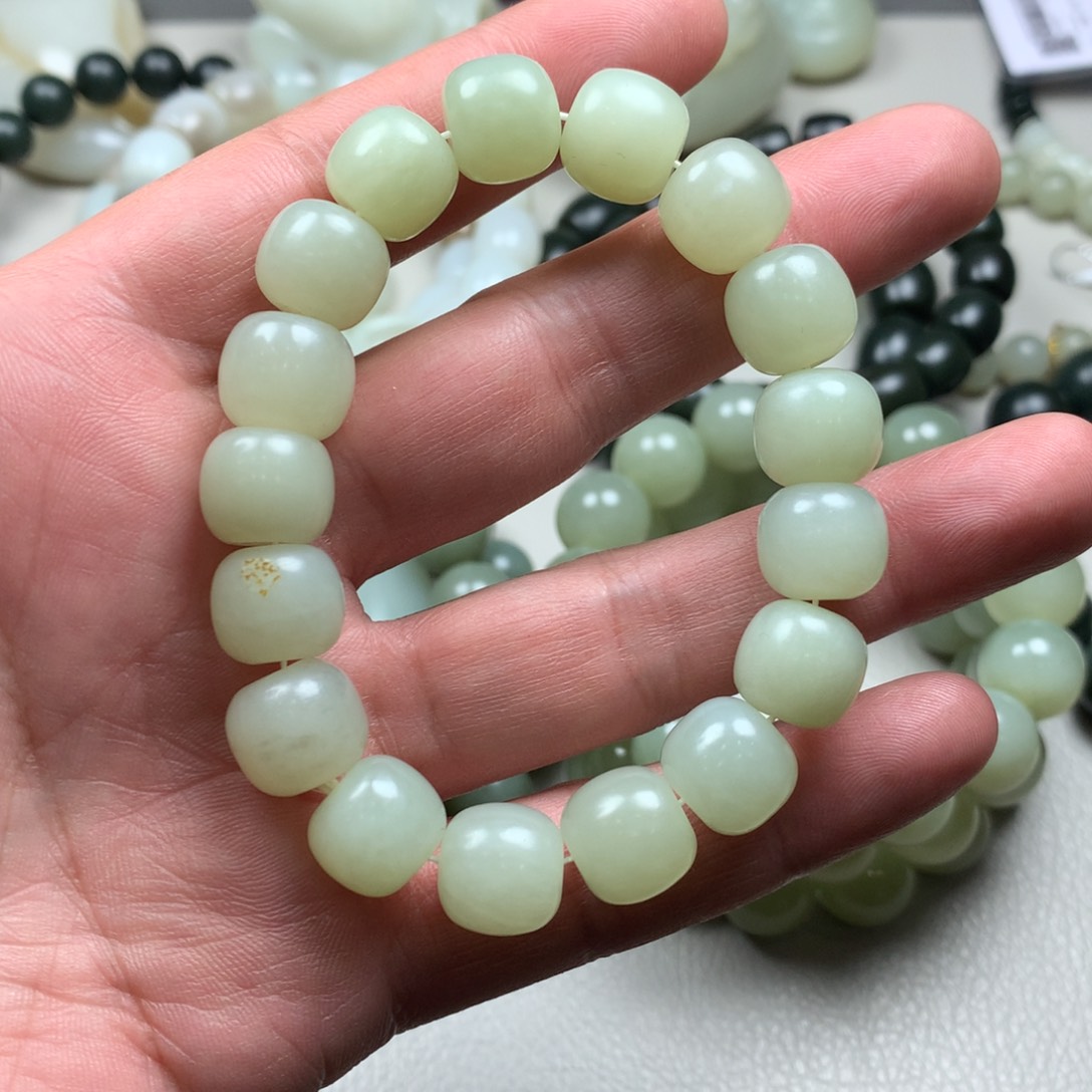 和田玉手链未镶嵌