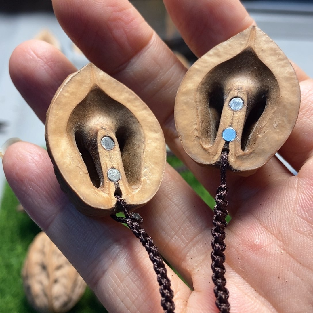 文玩核桃吊坠꧁***꧂秋子