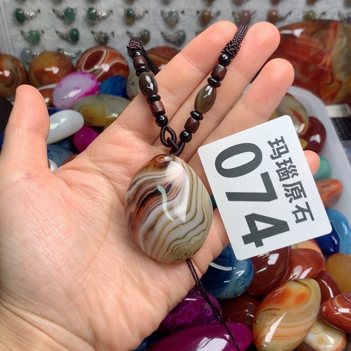 玛瑙/玉髓项圈未镶嵌