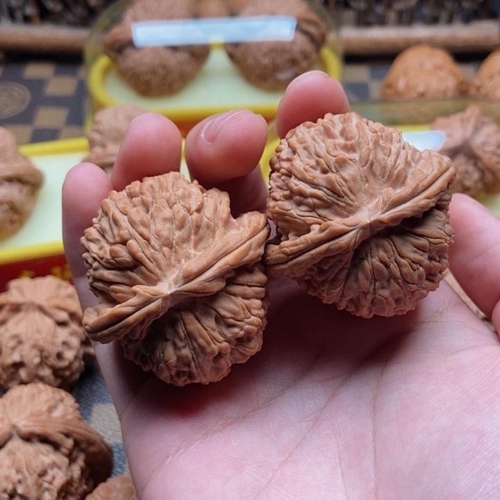 桃核吊坠美****来白狮子42全品白茬