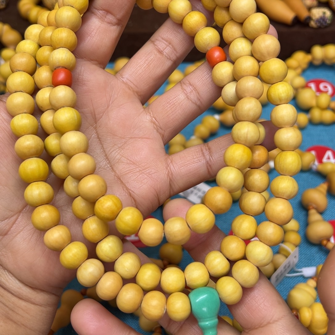 雯***雯草里金水滴脖挂108颗