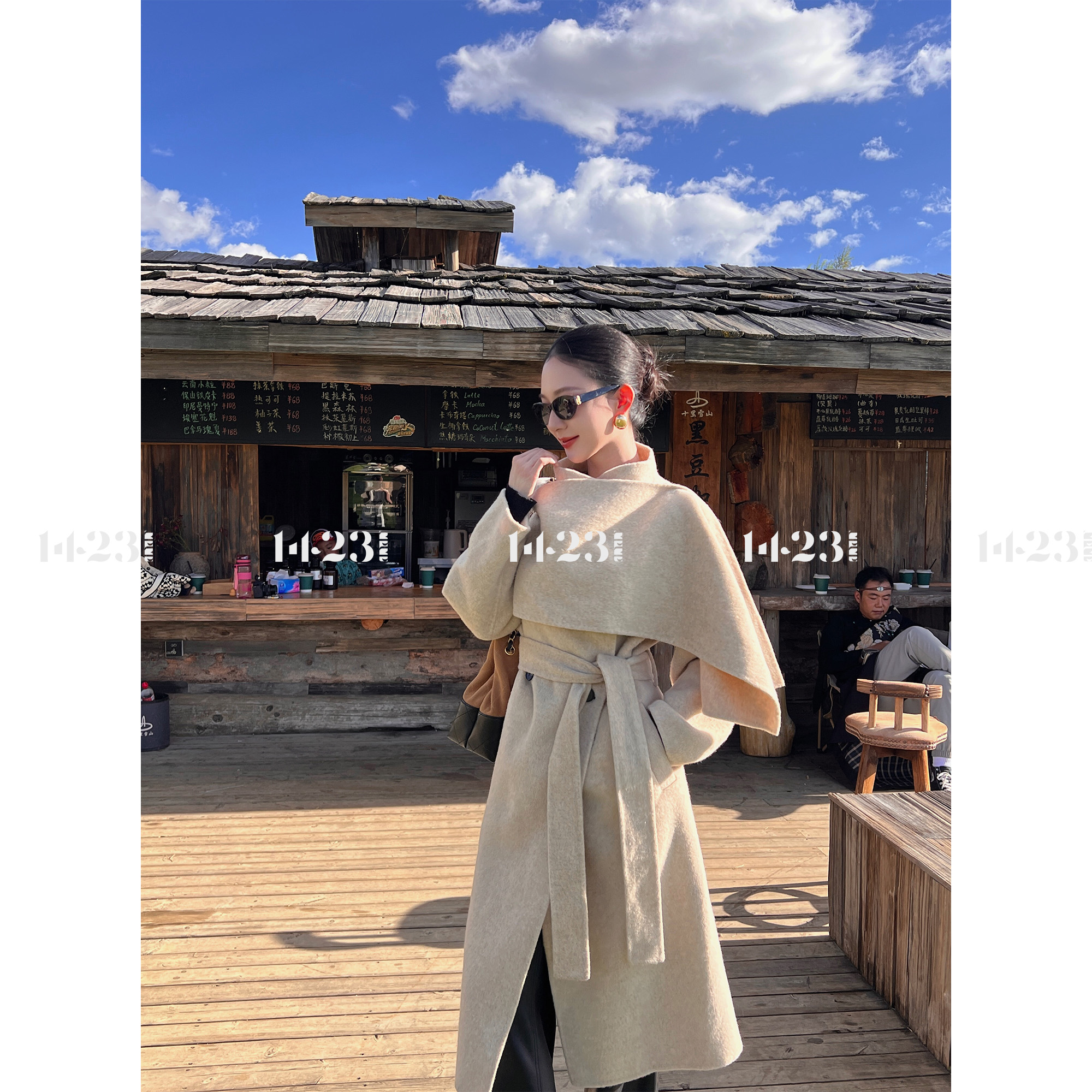 1423【冬日暖阳】围脖领设计绵羊毛混纺柔软细腻保暖舒适女士大衣