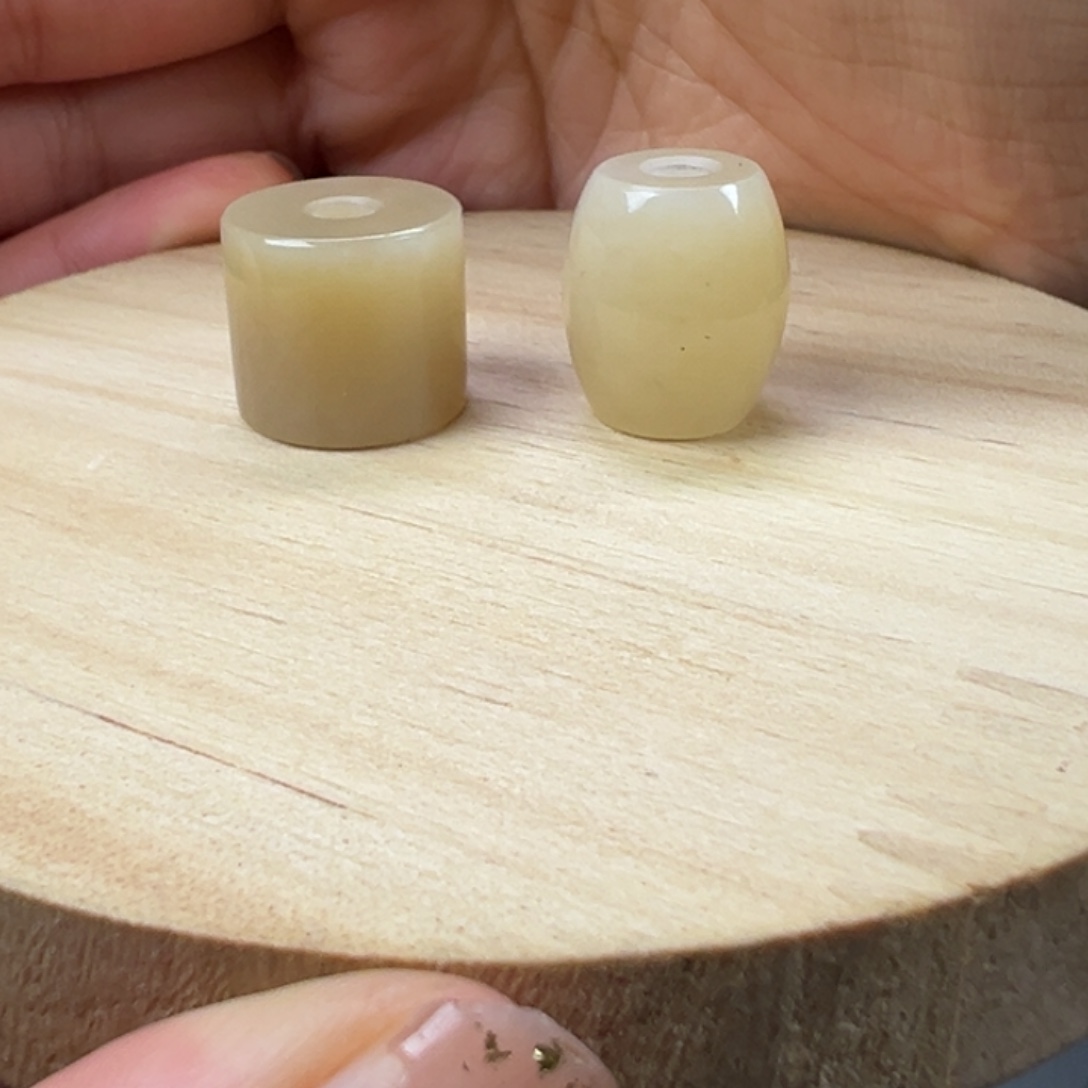 L****和田玉未镶嵌颈饰