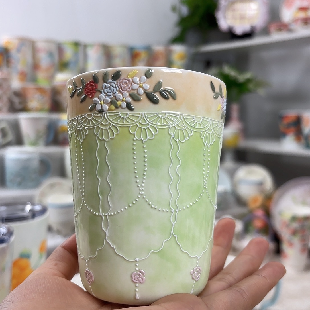 手绘高温釉下彩陶瓷