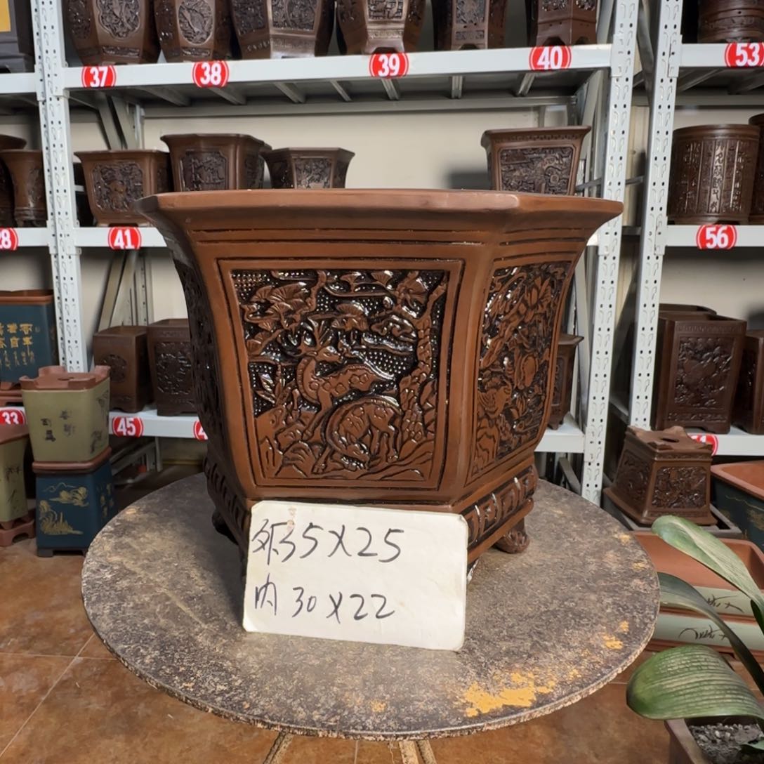 紫砂花盆，有1厘米左右尺寸差距，有色差