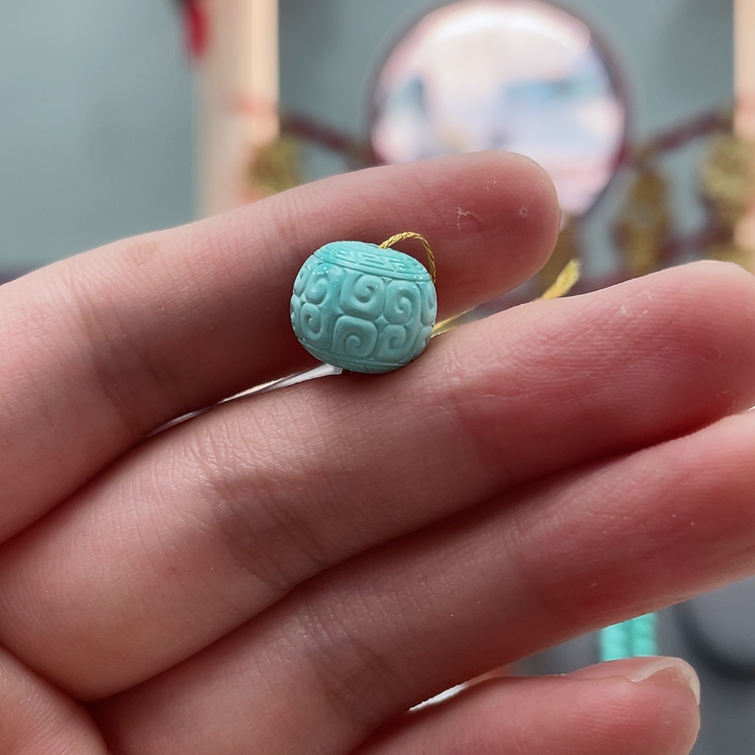 绿松石颈饰未镶嵌