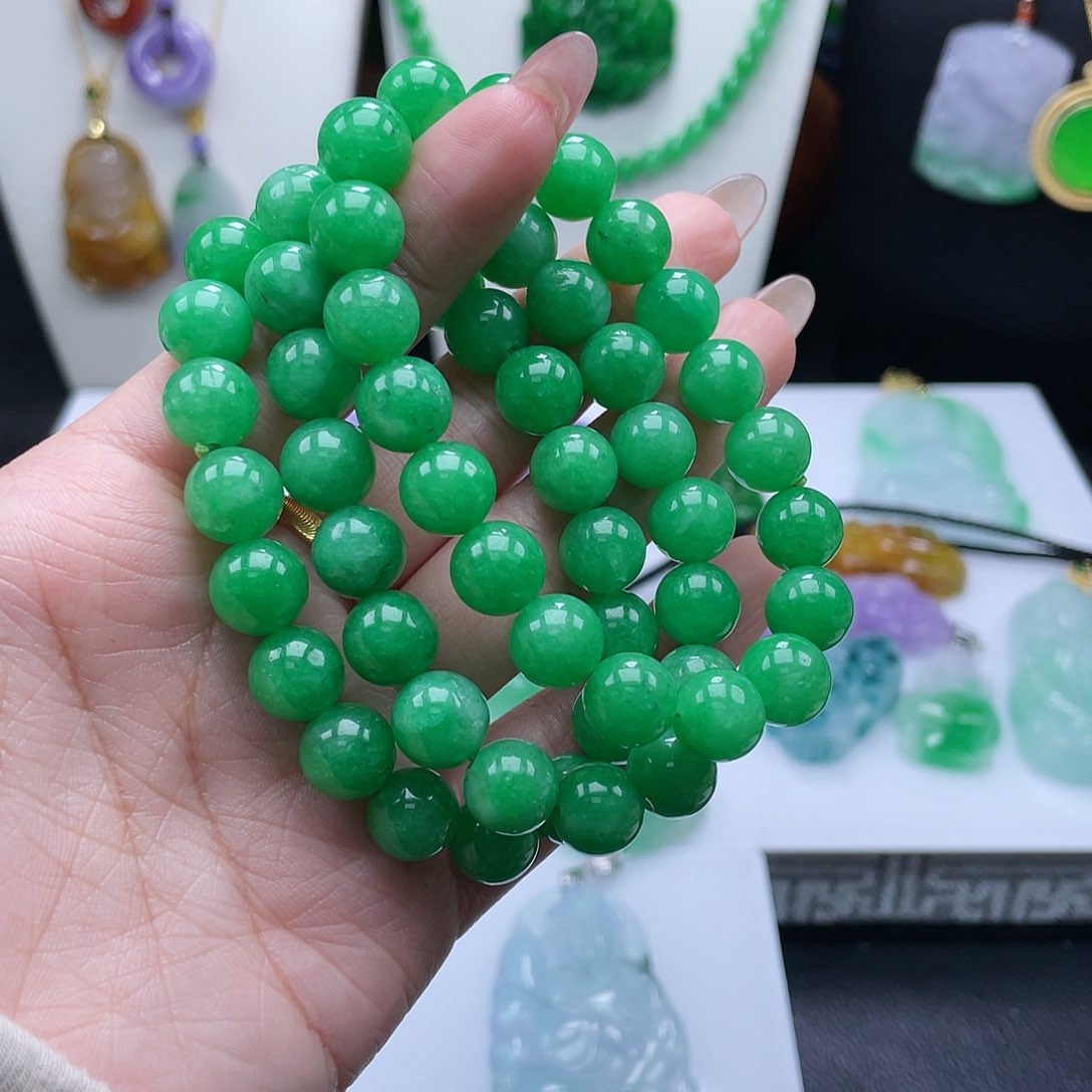 翡翠吊坠(赠链)未镶嵌