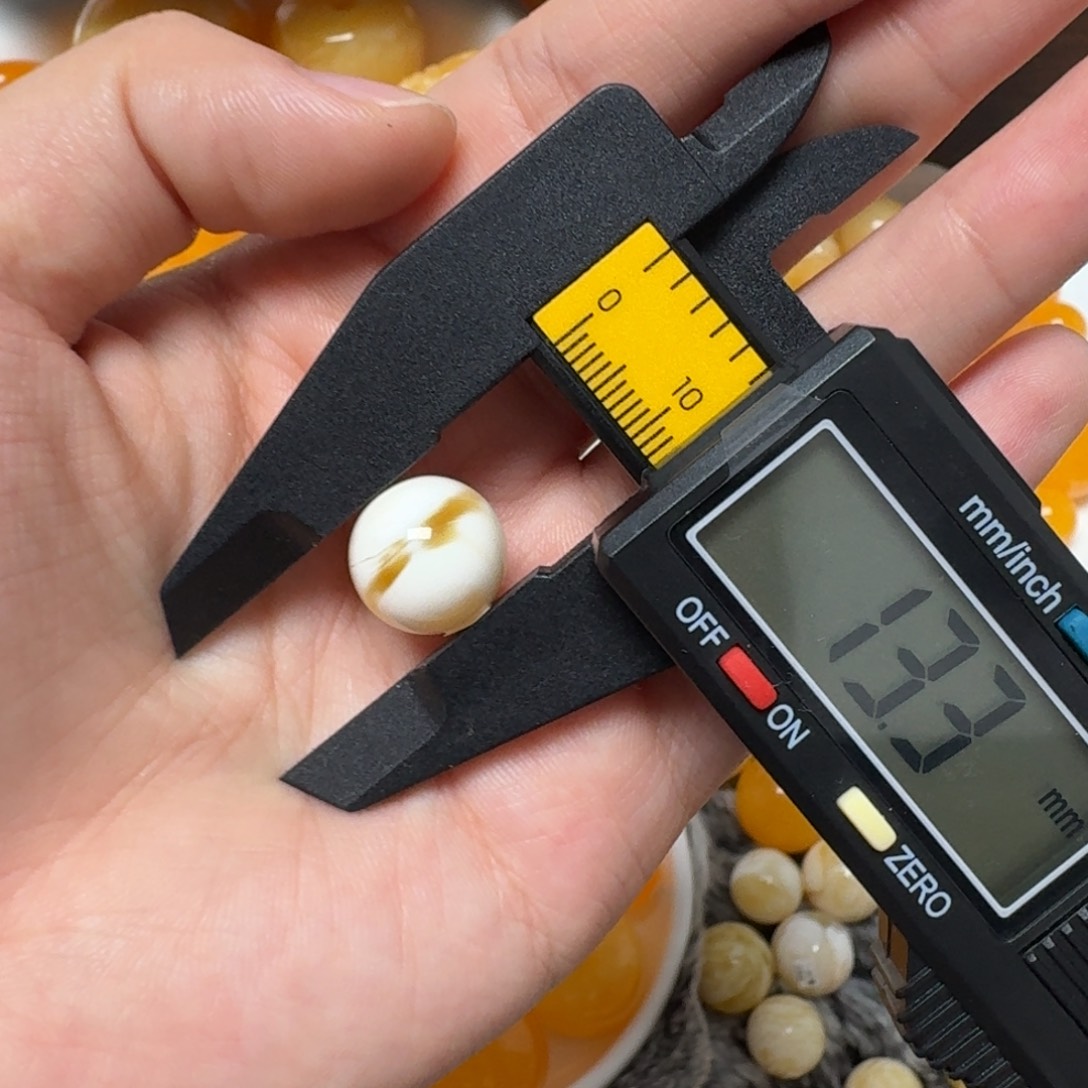 琥珀未镶嵌裸石蜜蜡圆珠