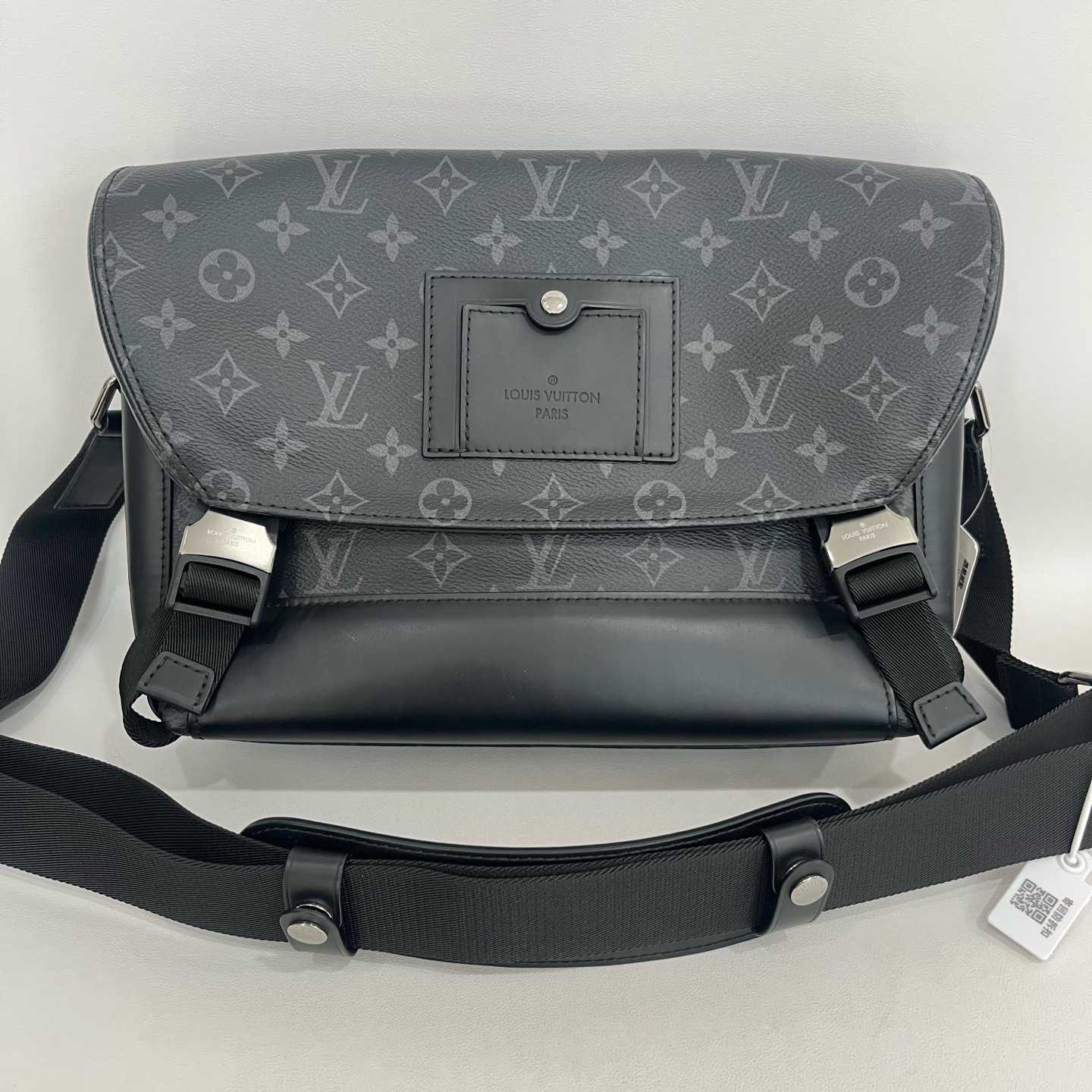 95新 LouisVuitton/路易威登 捐金沉珠/黑武士邮差包翻盖单肩